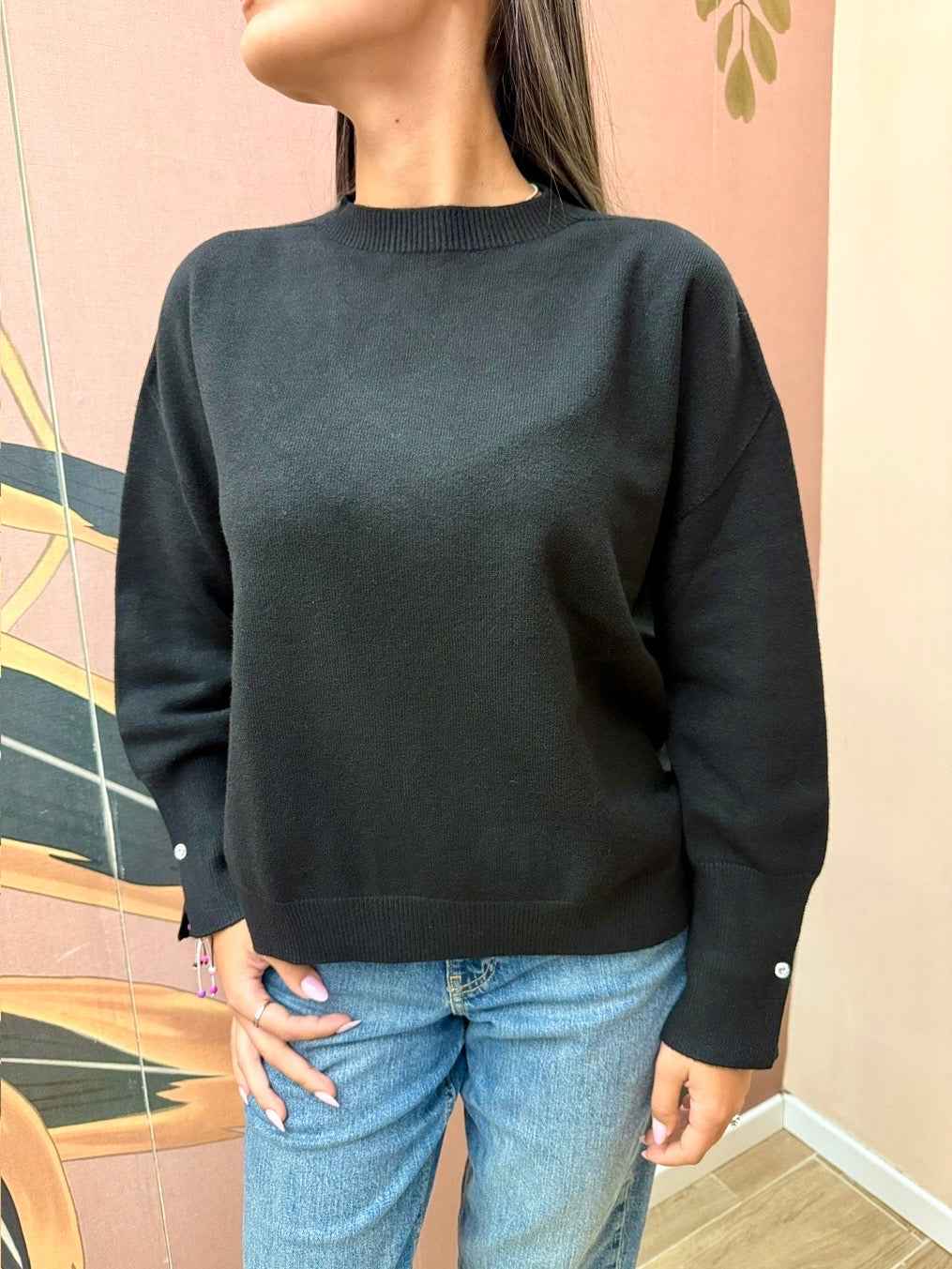 Pull girocollo in viscosa - NERO