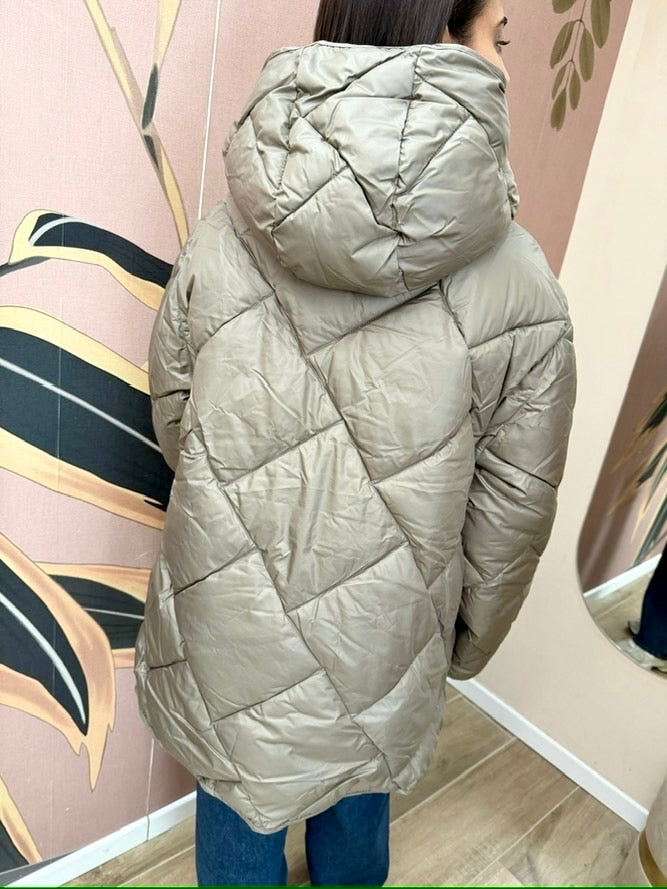 Piumino over con cappuccio - FANGO