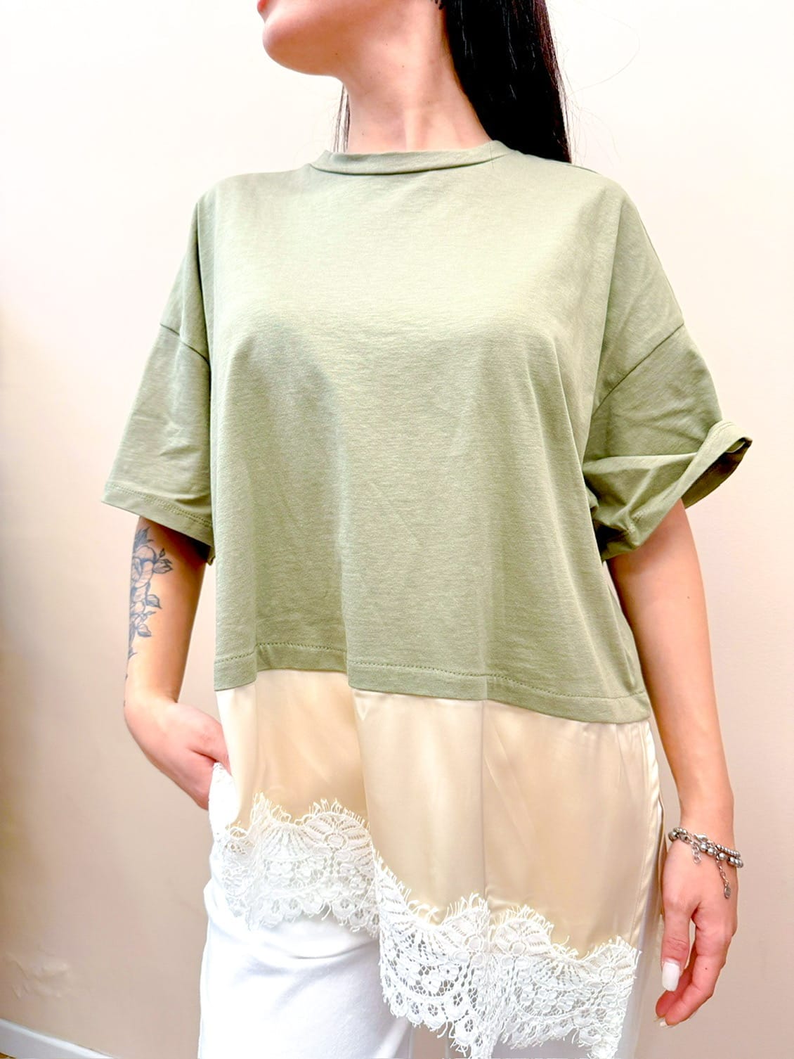 T-Shirt con pizzo - SALVIA