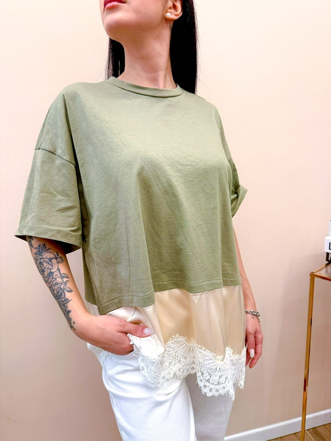 T-Shirt con pizzo - SALVIA