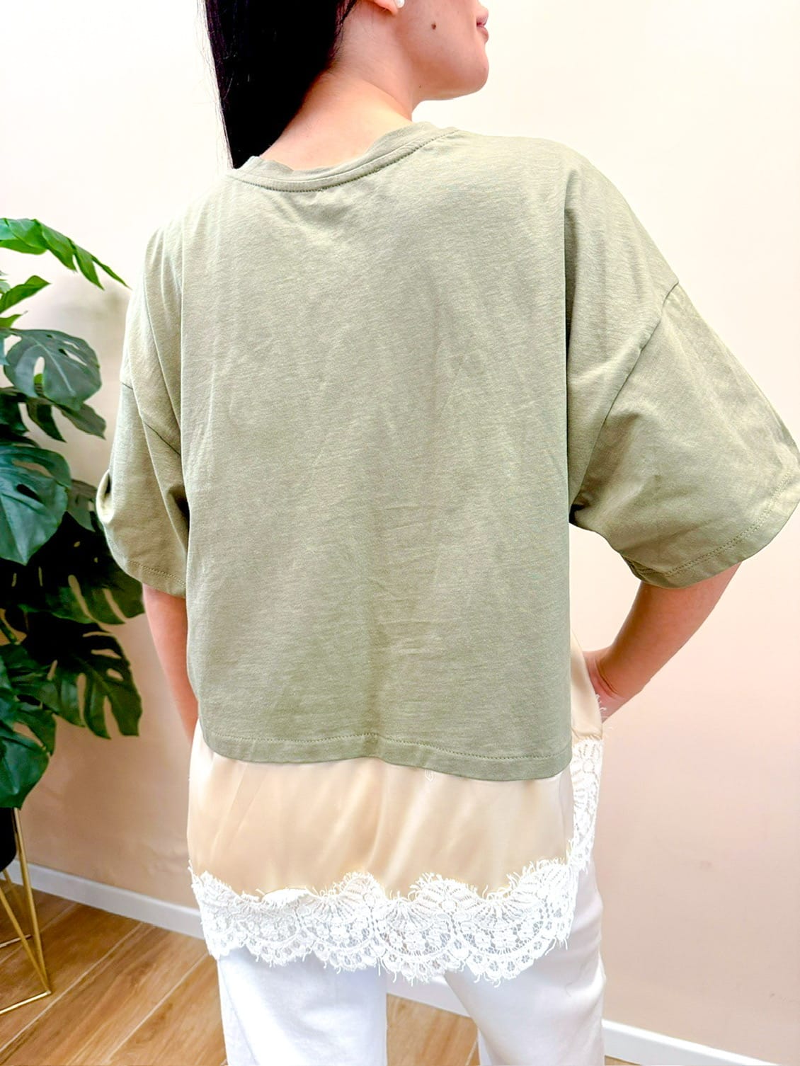 T-Shirt con pizzo - SALVIA