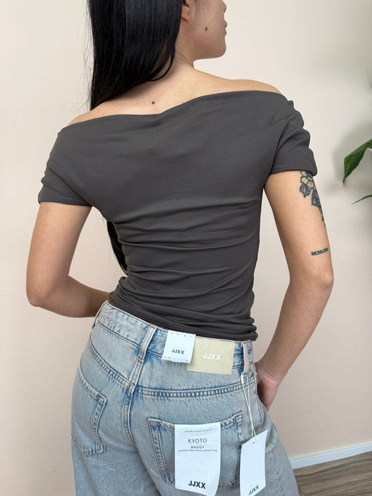 Maglia collo asimmetrico - TABACCO