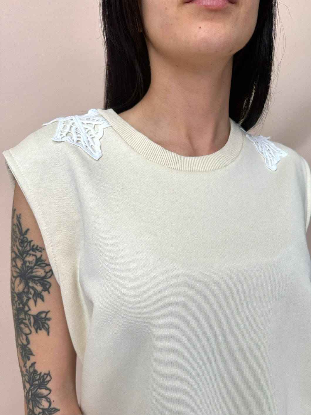 Smanicato con pizzo - BEIGE