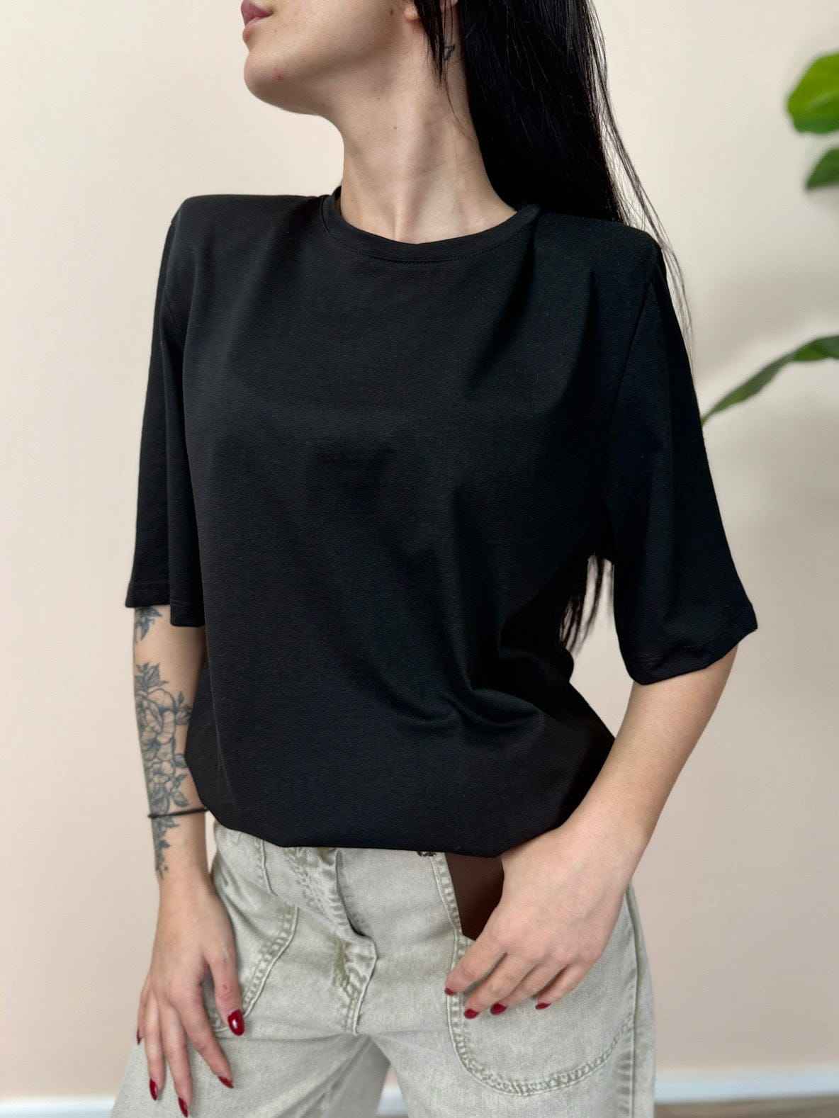 T-Shirt c/spalline - NERO