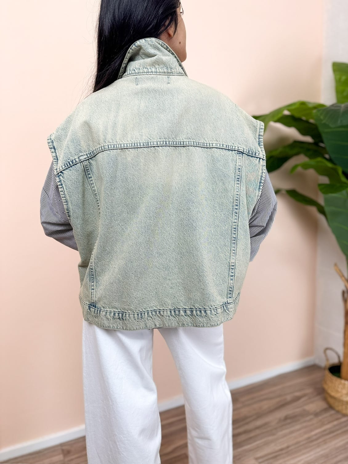 Giubbino smanicato in jeans - LIGHT BLUE