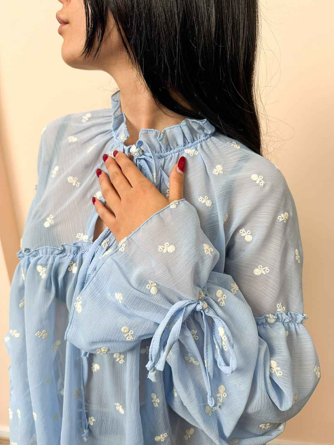 Camicia ricamata - CELESTE