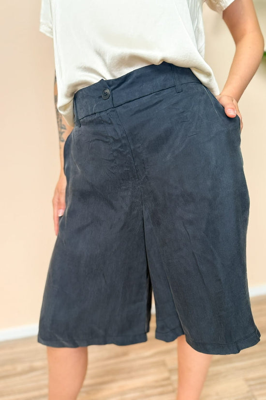 Bermuda in cupro - NERO