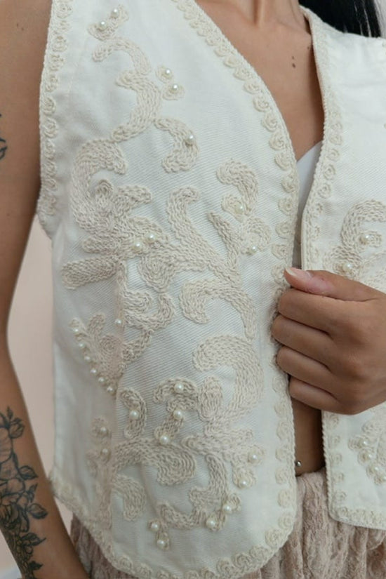 Gilet con ricamo - LATTE