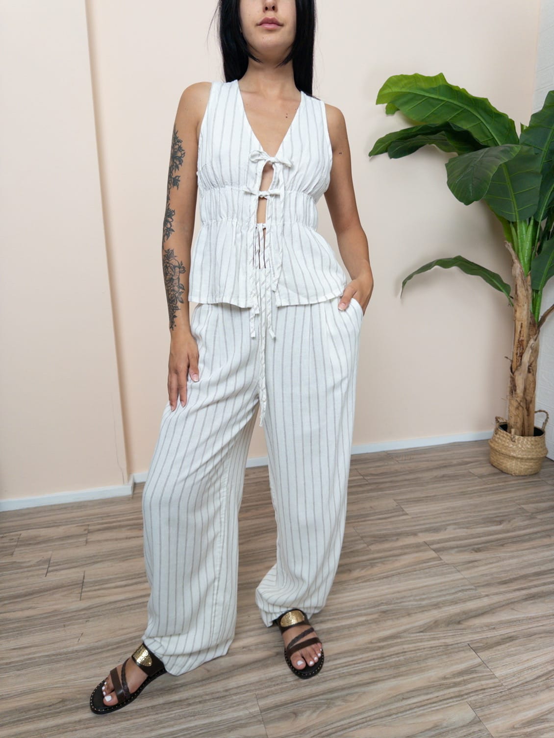 Top Almira in lino laccetti - BURRO