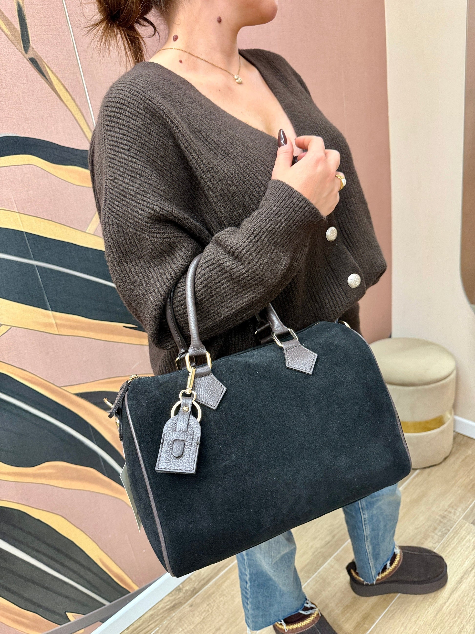 Bauletto medio in camoscio - NERO