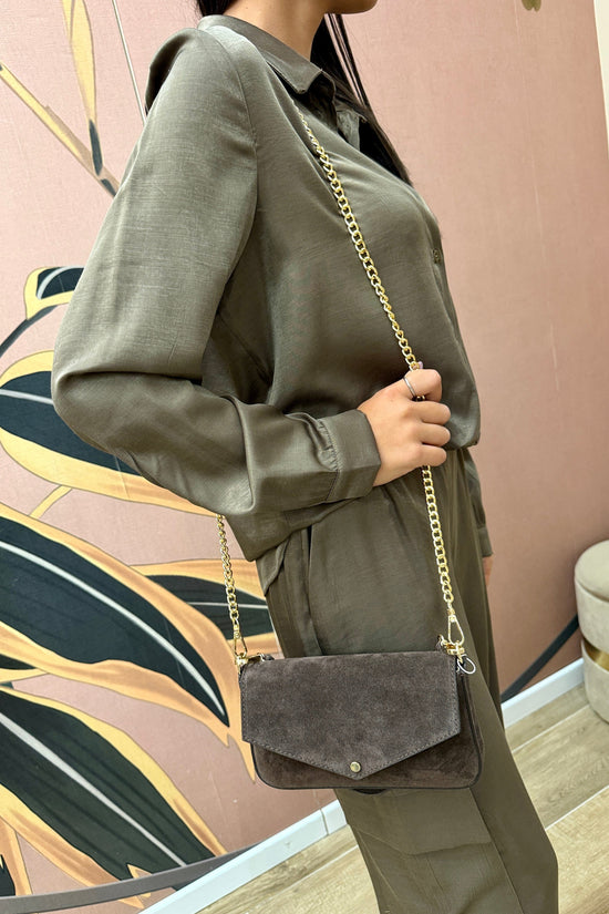 pochette a tracolla in camoscio con pattina - MORO