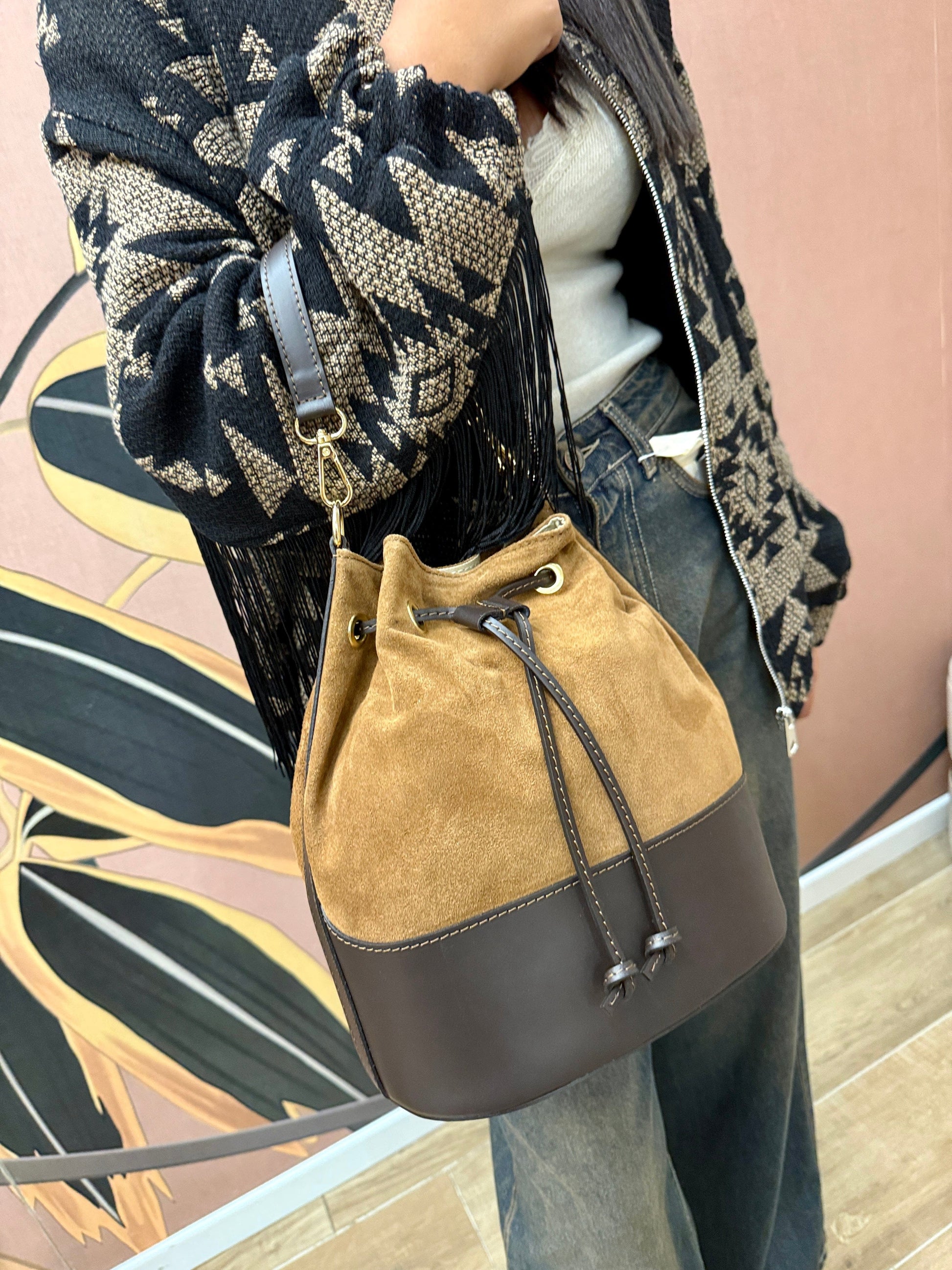 Secchiello medio in pelle e camoscio - CUOIO