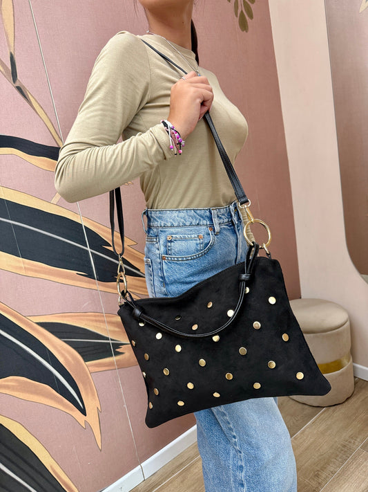 Pochette con borchie in camoscio - NERO