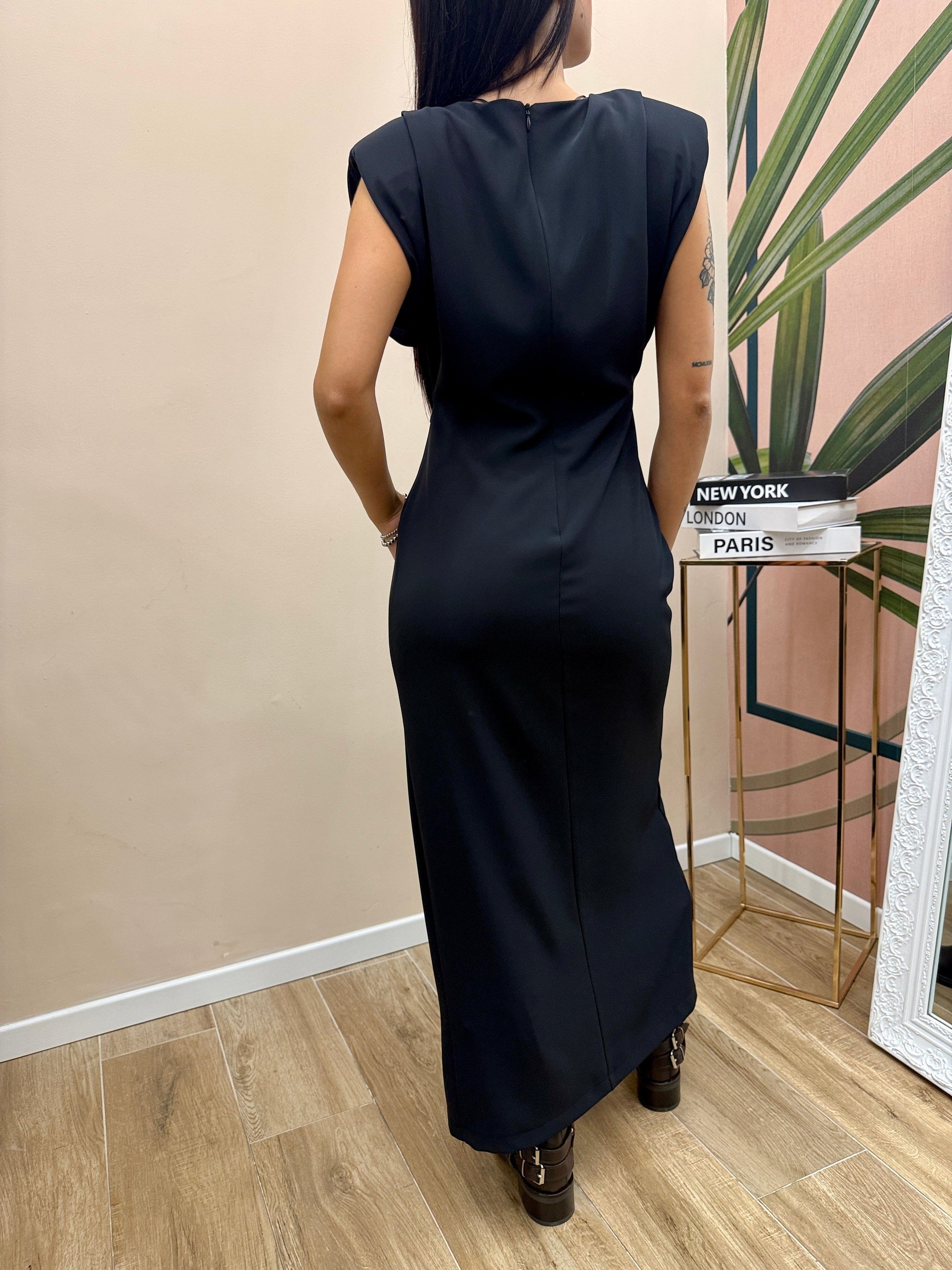 Abito lungo con spacco - NERO