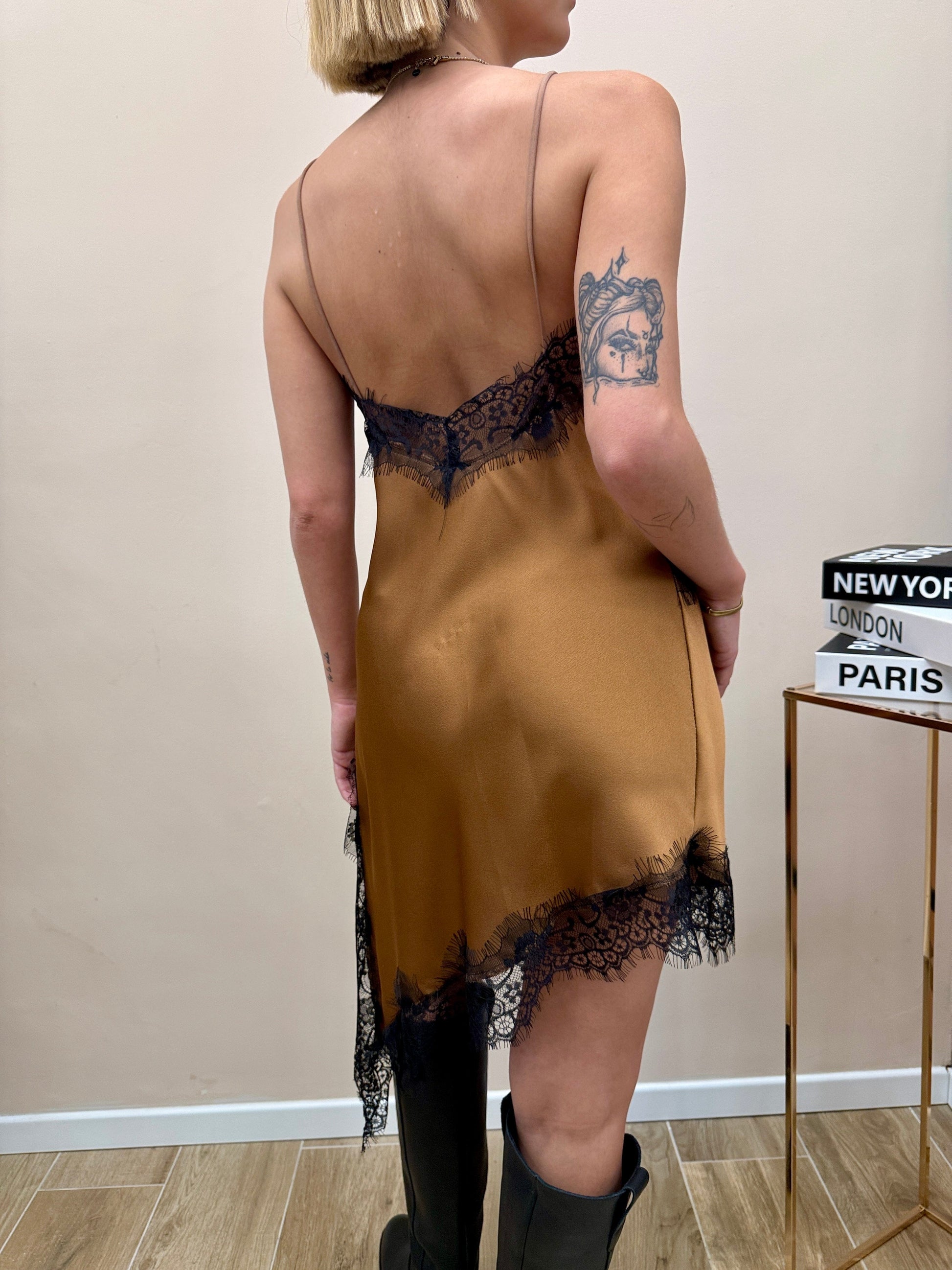 Abito pizzo - TABACCO