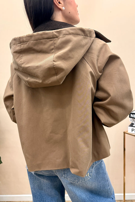 Trench corto con cappuccio - CAMMELLO