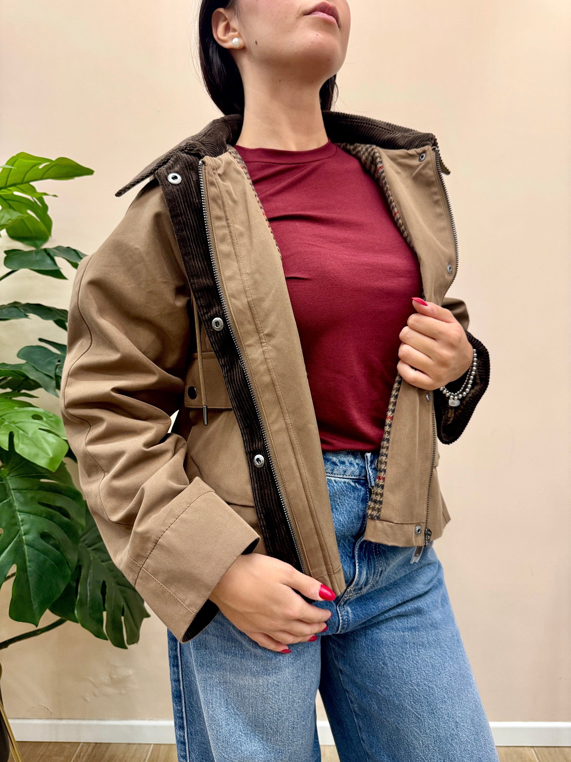 Trench corto con cappuccio - CAMMELLO